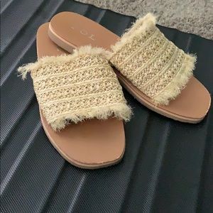 COPY - Woven frayed slides